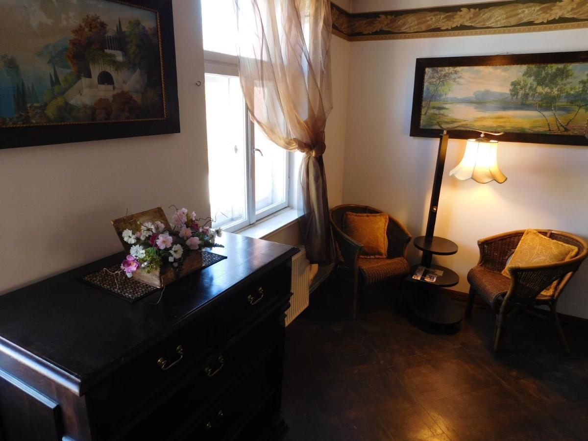 Senliepaja Hotel ภายนอก รูปภาพ